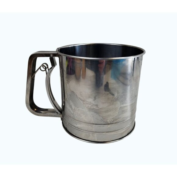Stainless Steel Handheld Flour Sifter With Handle & Mesh Screen - Picture 9 of 11